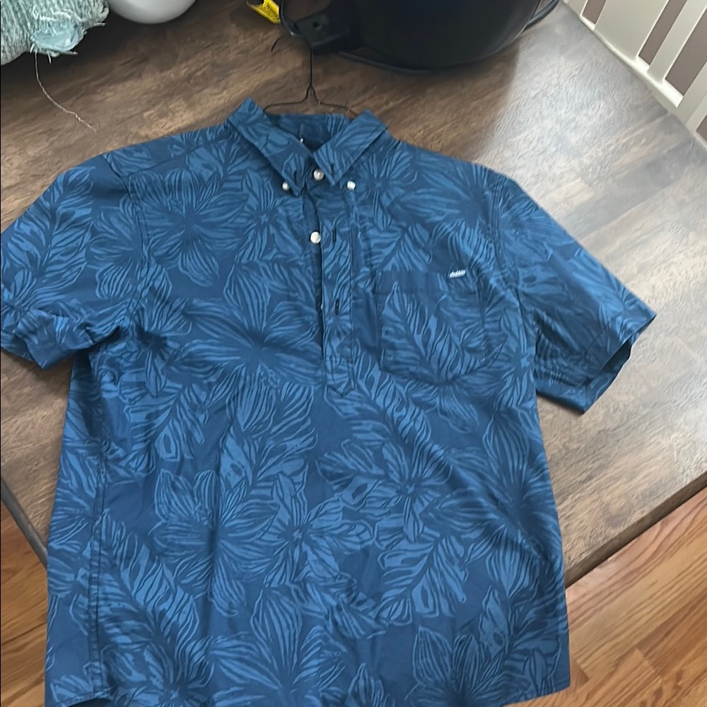 chubbies Blue Floral Short Sleeve Button Down Shirt